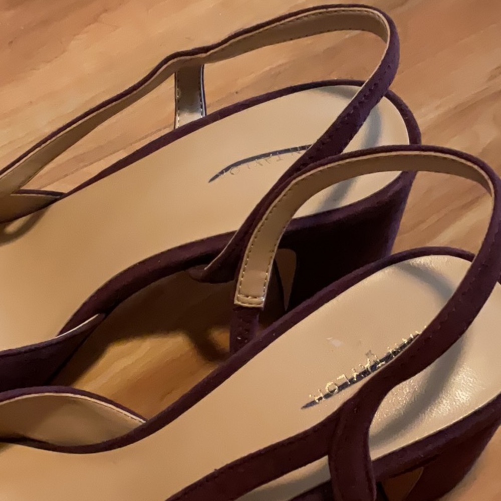 Ann Taylor suede cap toe sling back block heels - Picture 4 of 8